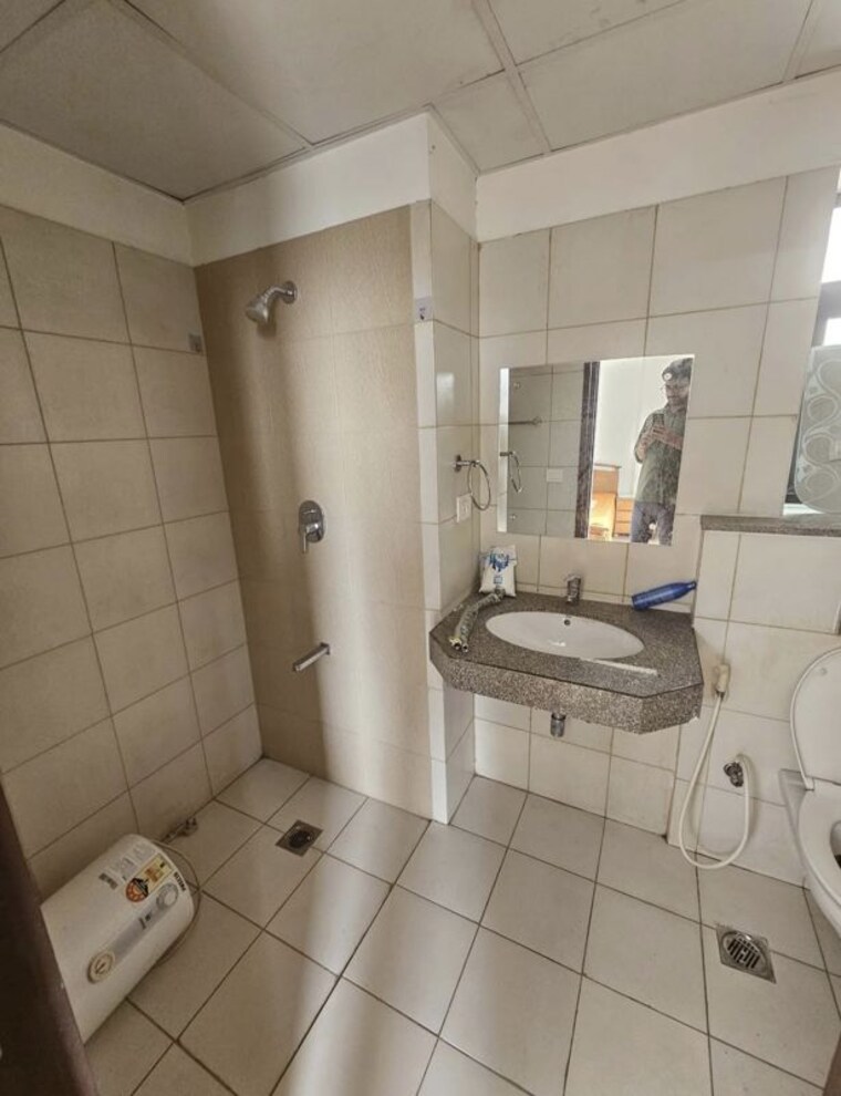 Bathroom, godrej-oasis 3 Bedroom 1790 Sq.Ft. Apartment In Sector 88a Gurgaon 10526531