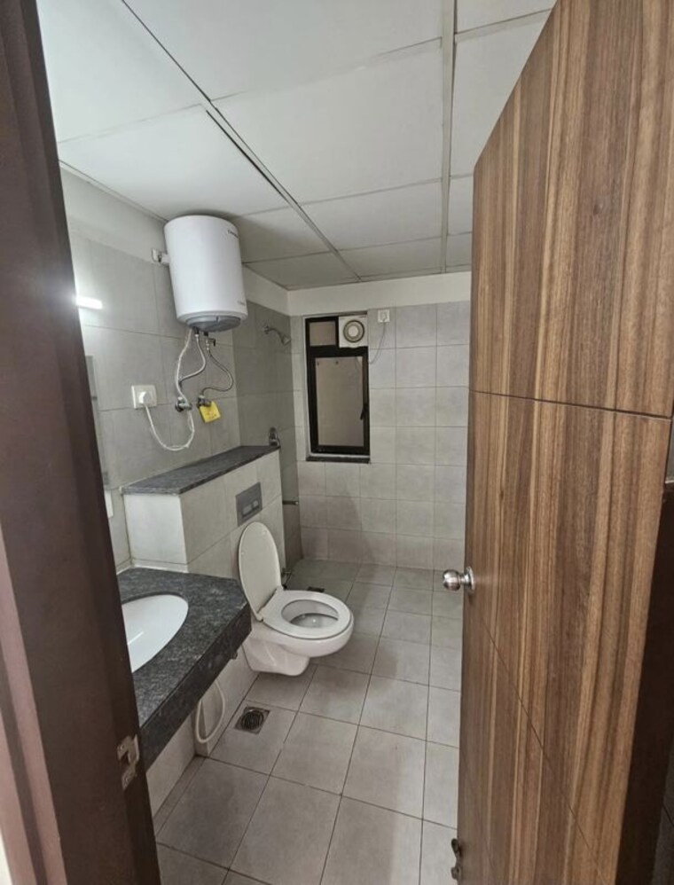 Bathroom, godrej-oasis 3 Bedroom 1790 Sq.Ft. Apartment In Sector 88a Gurgaon 10526531