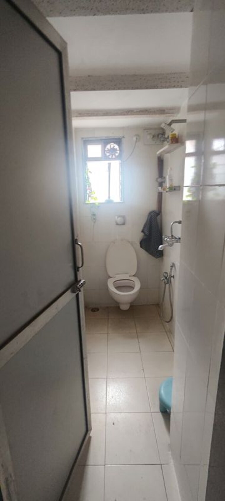 Bathroom, vineeta-apartment-andheri 1 Bedroom 450 Sq.Ft. Apartment In Andheri East Mumbai 10526570