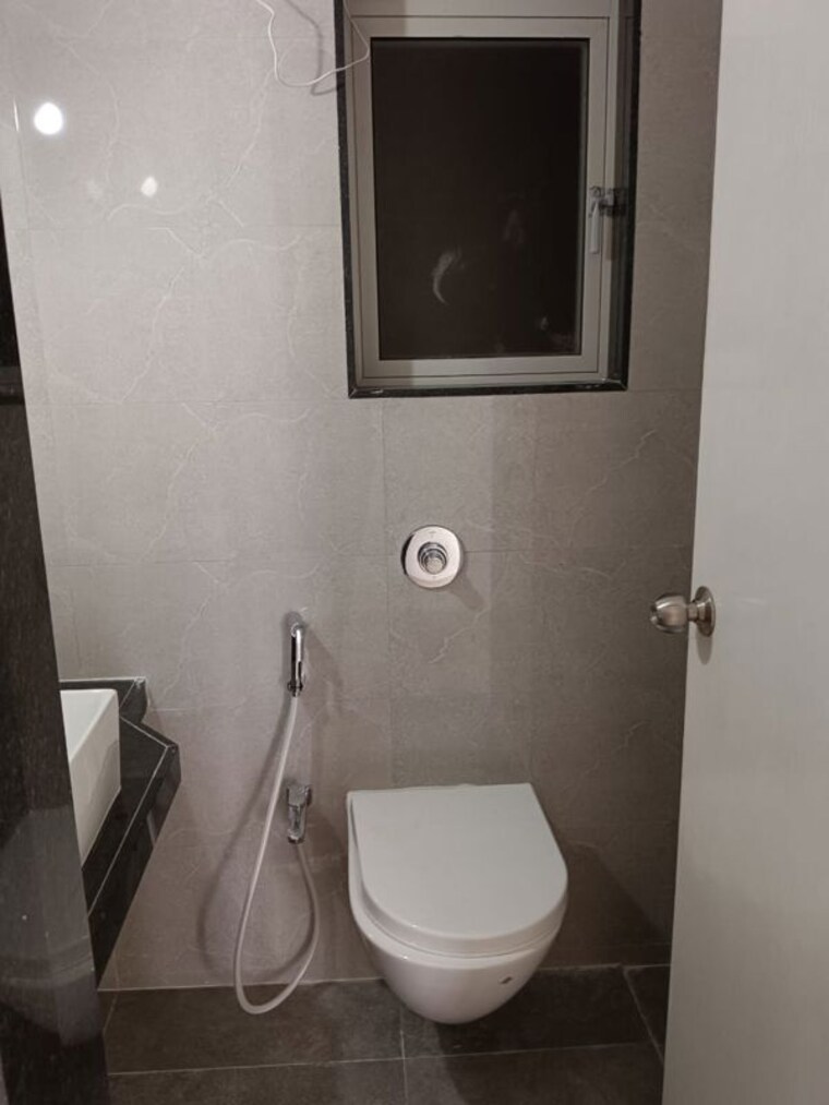 Bathroom, lodha-quality-home-tower-2 1 Bedroom 317 Sq.Ft. Apartment In Majiwada Thane 10526499