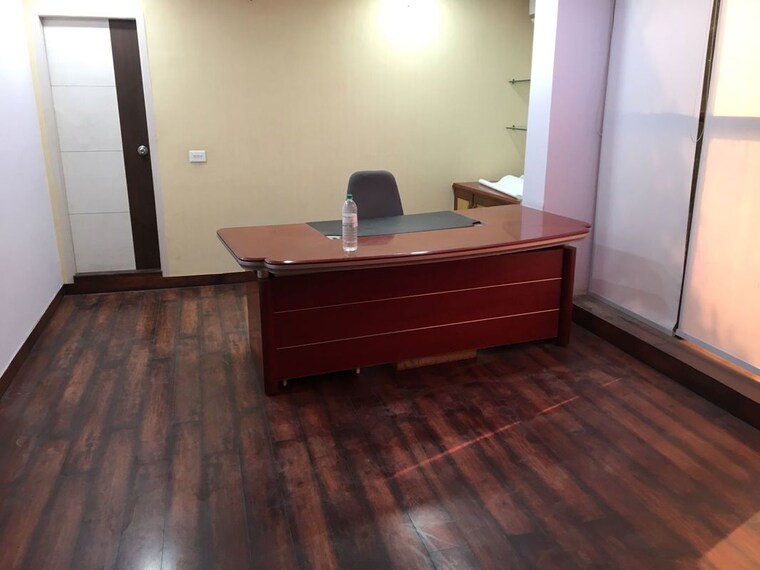 undefined, noida central Commercial Office Space in IT/SEZ 6000 Sq.Ft. In Noida Central Noida 10428959