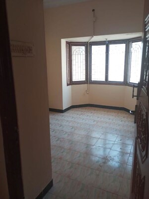 Room in 2 BHK Builder Floor at Sector 21 – for Rent