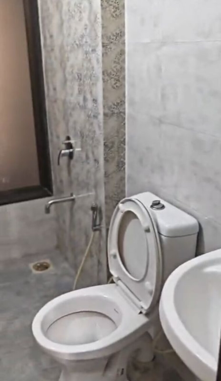 Bathroom, acme-ozone 3 Bedroom 1300 Sq.Ft. Apartment In Manpada Thane 10526627