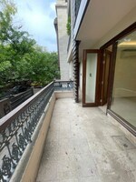 4 BHK + Servant Room 400 Sq.Yd. Builder Floor in Vasant Vihar