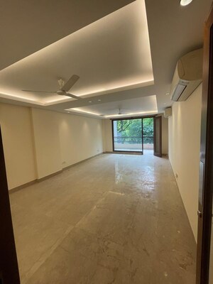 Room in 4 BHK Builder Floor at Vasant Vihar – for Sale