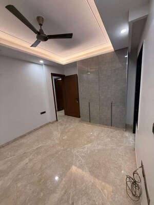 Room in 3 BHK Builder Floor at Emaar Emerald Floors, Sector 65 – for Sale