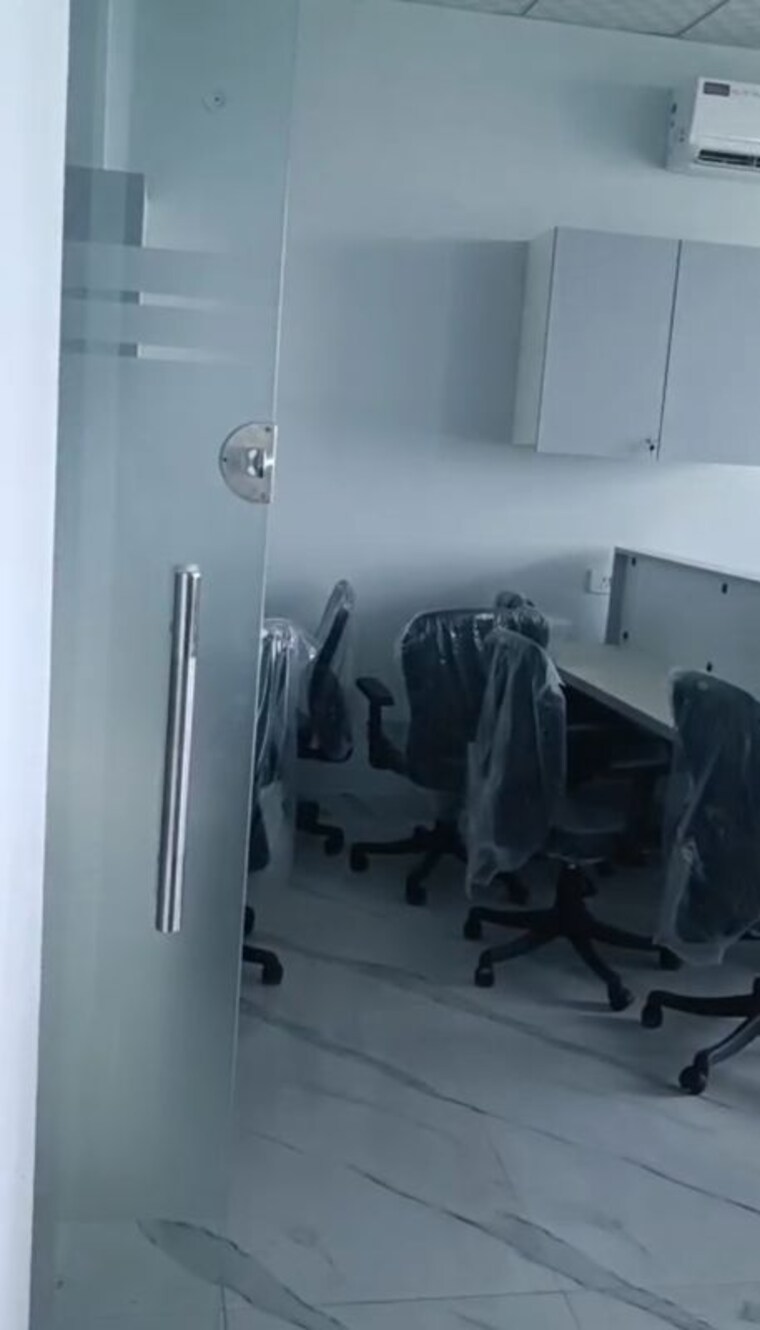 Team Area, dah-greentech-nx-one Commercial Office Space 1600 Sq.Ft. In Tech Zone 4 Greater Noida Greater Noida 10514011