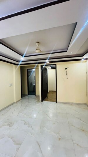 Building Lobby in 3 BHK Apartment at Palm Residency Chhatarpur, Chattarpur – for Rent