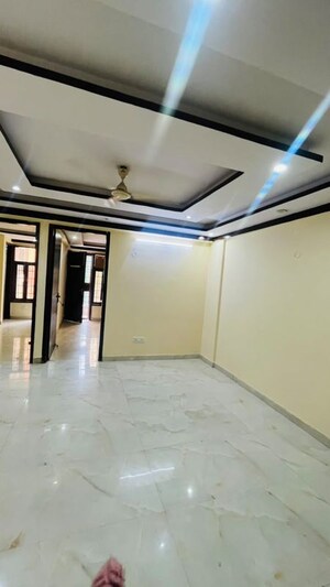Room in 3 BHK Apartment at Palm Residency Chhatarpur, Chattarpur – for Rent