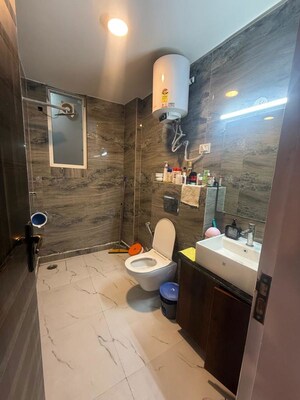 Bathroom in 3 BHK Apartment at Palm Residency Chhatarpur, Chattarpur – for Rent