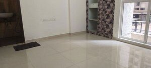 Room in 3 BHK Apartment at Lodha Amara, Kolshet Road – for Sale