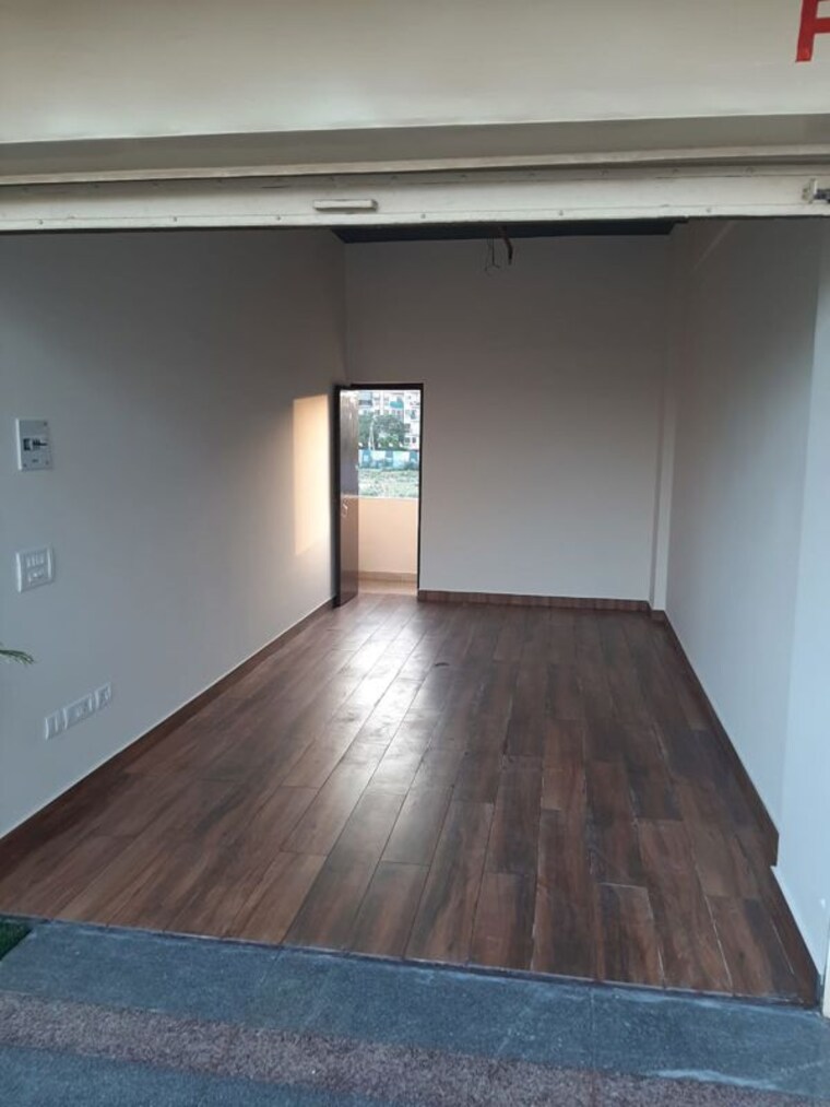 Room, gls-crown-avenue Commercial Shop 282 Sq.Ft. In Sector 92 Gurgaon 10526697