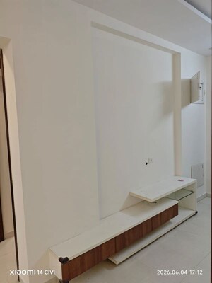 Room in 3 BHK Apartment at Alekhya Palm Woods, Gachibowli – for Rent