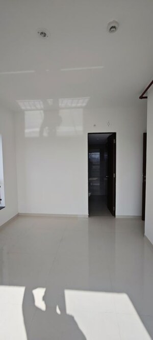Room in 2 BHK Apartment at Shapoorji Pallonji Sensorium Auris, Hinjewadi – for Rent