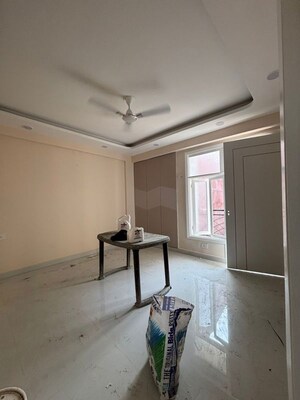Room in 3 BHK Apartment at Palm Residency Chhatarpur, Chattarpur – for Rent