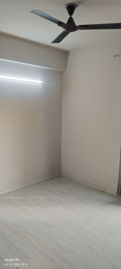 2 BHK Apartment For Rent in M3M Heights
