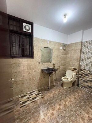 Bathroom in 3 BHK Apartment at Palm Residency Chhatarpur, Chattarpur – for Rent