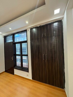 Room in 3 BHK Apartment at Palm Residency Chhatarpur, Chattarpur – for Rent
