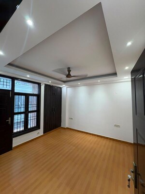 Room in 3 BHK Apartment at Palm Residency Chhatarpur, Chattarpur – for Rent