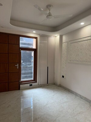 Room in 1 BHK Apartment at Palm Residency Chhatarpur, Chattarpur – for Rent