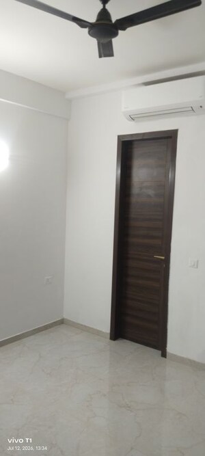 Furnished Amenities in 3 BHK Independent House at Smart World Orchard, Sector 61 – for Rent