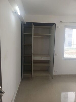 Building Lobby in 3 BHK Apartment at Ramprastha City The Edge Towers, Sector 37d – for Rent