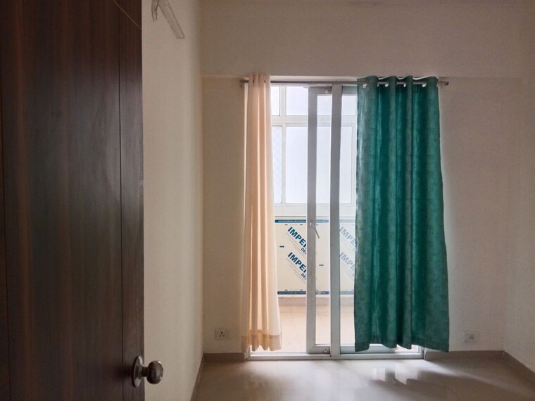 Room, mahagun-my-woods 2.5 Bedroom 1190 Sq.Ft. Apartment In Sector 16c Greater Noida Greater Noida 10526845