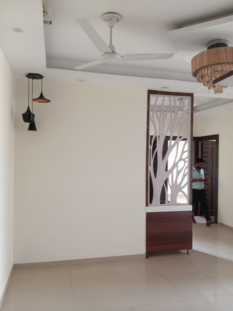 Room, mahagun-my-woods 2.5 Bedroom 1190 Sq.Ft. Apartment In Sector 16c Greater Noida Greater Noida 10526845