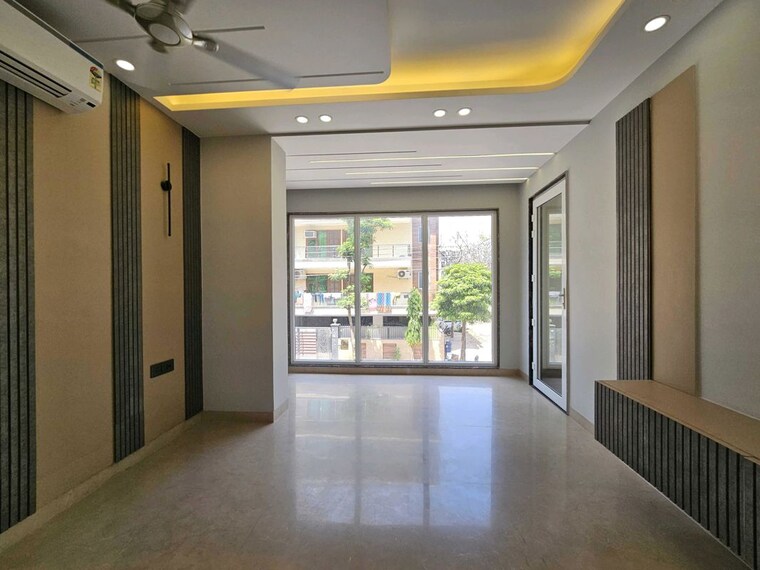 Room, sector 22 4 Bedroom 2200 Sq.Ft. Builder Floor In Sector 22 Gurgaon 10526849