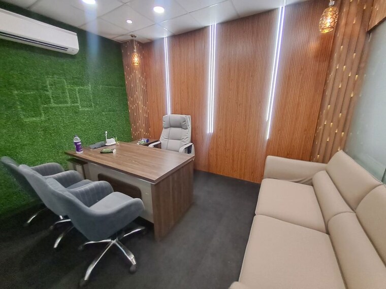 Living Room, sector 63 Commercial Office Space 1500 Sq.Ft. In Sector 63 Noida 10526257