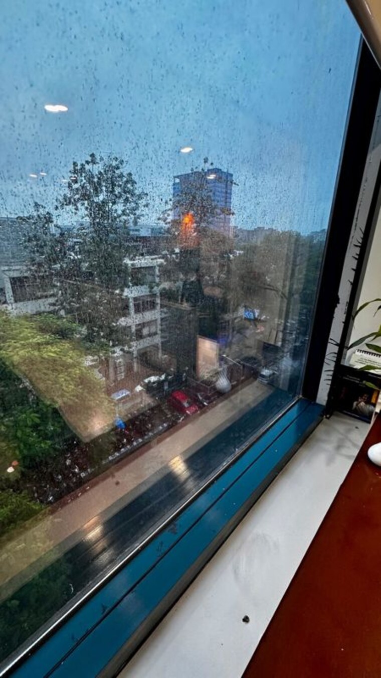 Balcony, bidhannagar Commercial Office Space 1200 Sq.Ft. In Bidhannagar Kolkata 10526865