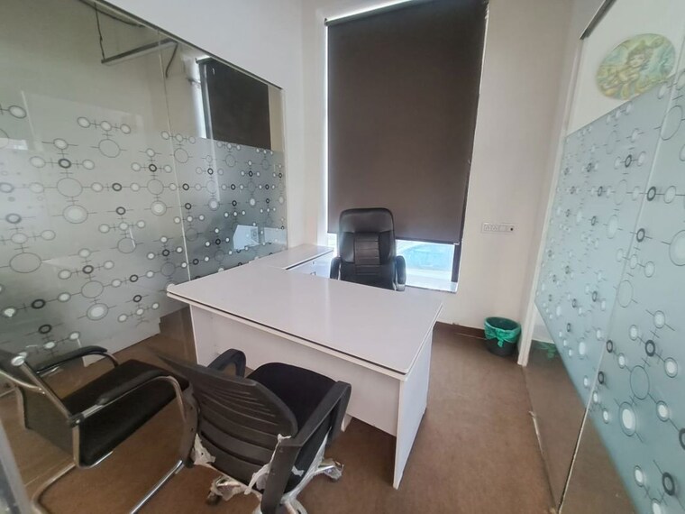 Team Area, sector 63 Commercial Office Space 1800 Sq.Ft. In Sector 63 Noida 10526872