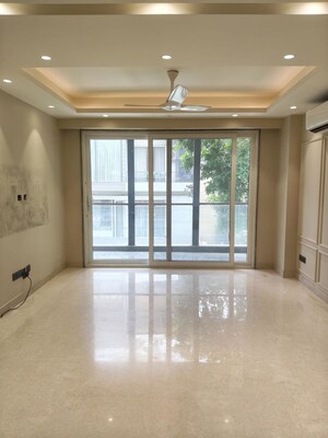Room in 3 BHK Builder Floor at Sector 23 – for Rent