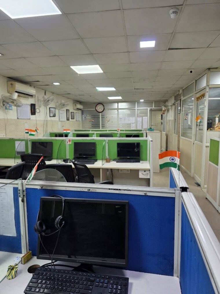 Team Area, sector 62 Commercial Office Space 2000 Sq.Ft. In Sector 62 Noida 10526905