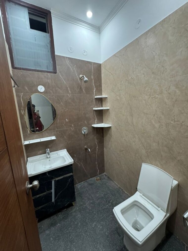 Bathroom, pondha 2 Bedroom 1800 Sq.Ft. Independent House In Pondha Dehradun 10526918