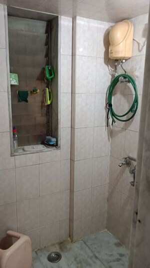 Bathroom in 2 BHK Apartment at Mulund West – for Rent