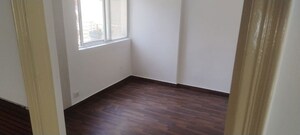 Room in 2 BHK Apartment at Paras Tierea, Sector 137 – for Rent