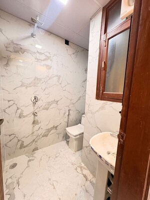 Bathroom in 2 BHK Apartment at Palm Residency Chhatarpur, Chattarpur – for Rent