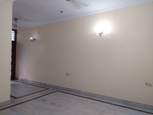 Room in 3 BHK Builder Floor at Sector 22 – for Rent