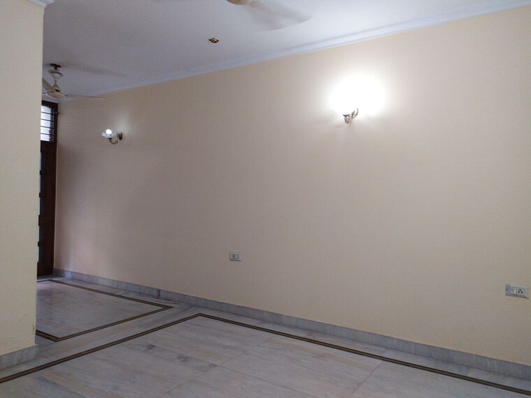 Room, sector 22 3 Bedroom 1550 Sq.Ft. Builder Floor In Sector 22 Gurgaon 10526953