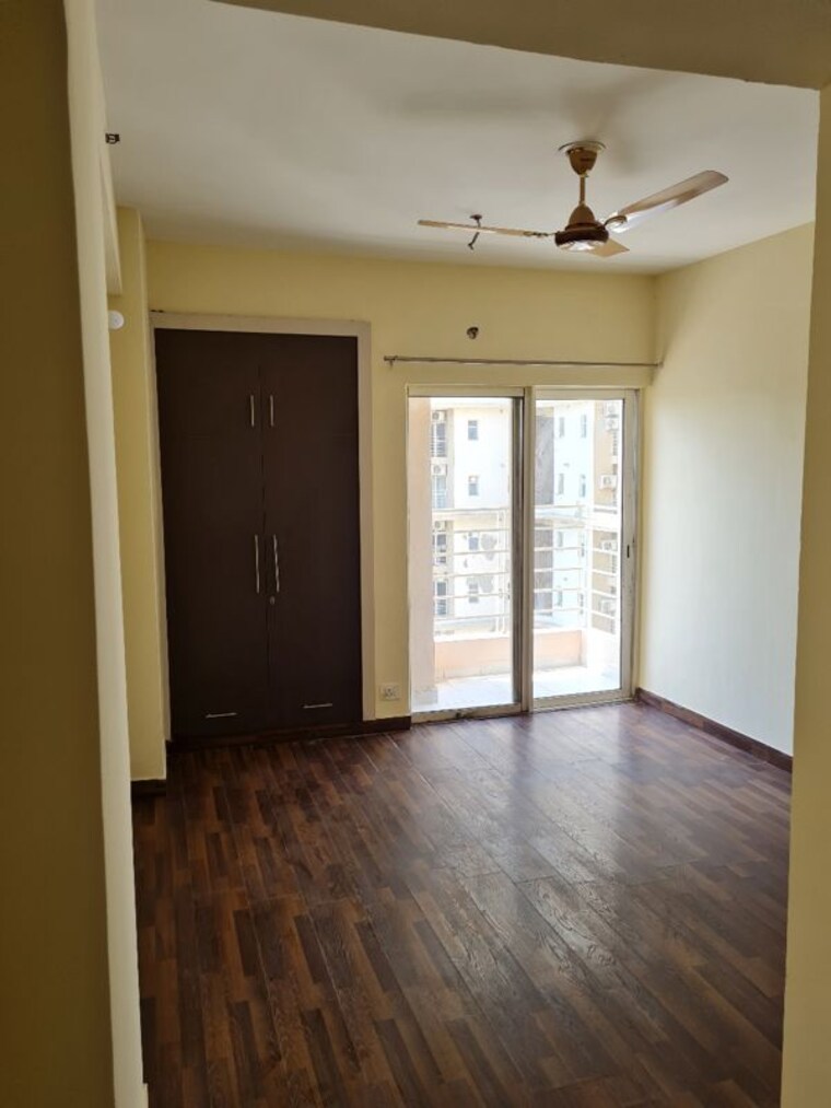 Room, paras-tierea 2 Bedroom 1070 Sq.Ft. Apartment In Sector 137 Noida 10526969