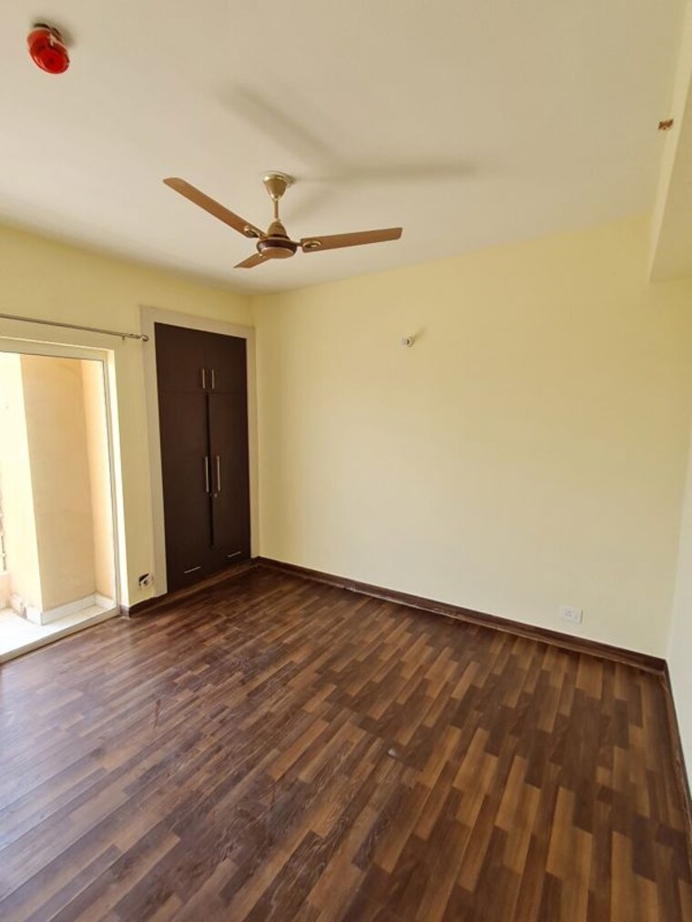 Room, paras-tierea 2 Bedroom 1070 Sq.Ft. Apartment In Sector 137 Noida 10526969