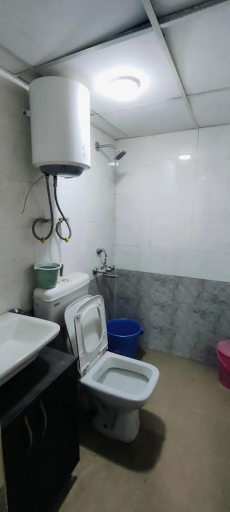Bathroom, rof-aalayas 3 Bedroom 2500 Sq.Ft. Apartment In Sector 102 Gurgaon 10527020