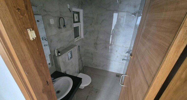 Bathroom, mullanpur 4 Bedroom 2565 Sq.Ft. Apartment In Mullanpur Chandigarh 10519837