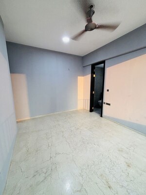 Room in 3 BHK Apartment at Oberoi Eternia, Mulund West – for Sale