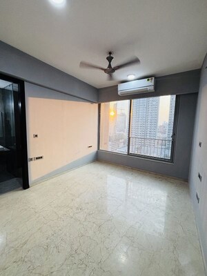 Room in 3 BHK Apartment at Oberoi Eternia, Mulund West – for Sale