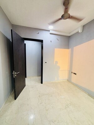 Room in 3 BHK Apartment at Oberoi Eternia, Mulund West – for Sale