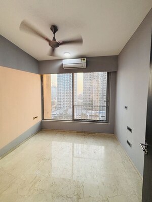 Room in 3 BHK Apartment at Oberoi Eternia, Mulund West – for Sale