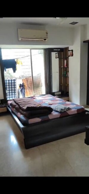 Bedroom in 3 BHK Apartment at Dadar West – for Rent