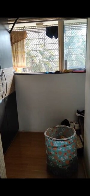 Furnished Amenities in 3 BHK Apartment at Dadar West – for Rent